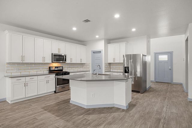7018 Whispering Leaf Street, Rosenberg, TX 77469