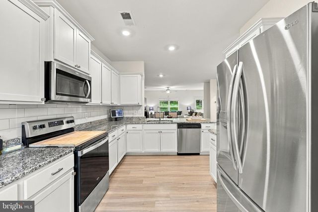 203 RAPPAHANNOCK RUN, Falling Waters, WV 25419