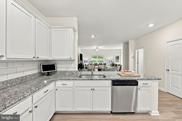 203 RAPPAHANNOCK RUN, Falling Waters, WV 25419