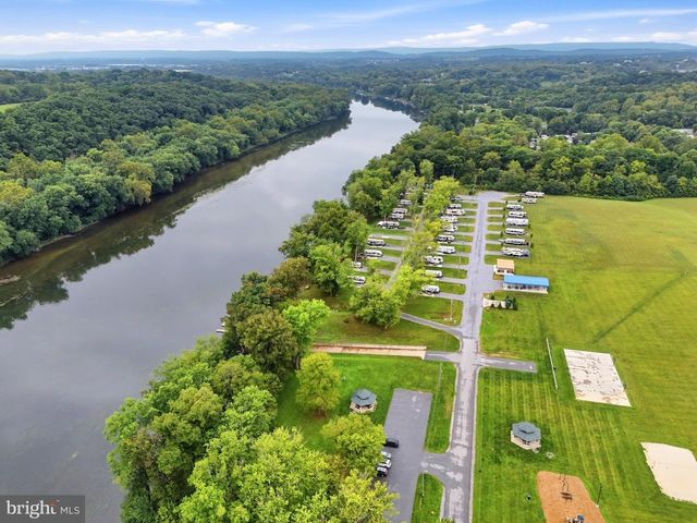 203 RAPPAHANNOCK RUN, Falling Waters, WV 25419