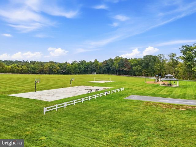 203 RAPPAHANNOCK RUN, Falling Waters, WV 25419