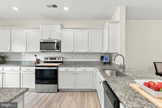 203 RAPPAHANNOCK RUN, Falling Waters, WV 25419