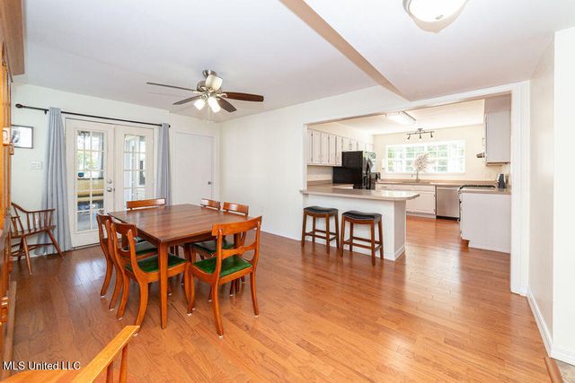 114 Menge Avenue, Pass Christian, MS 39571