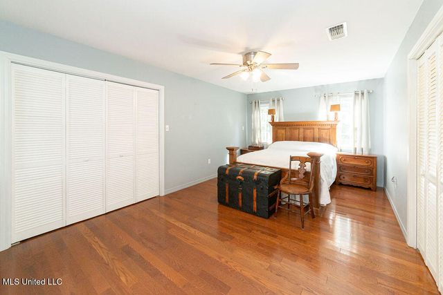 114 Menge Avenue, Pass Christian, MS 39571