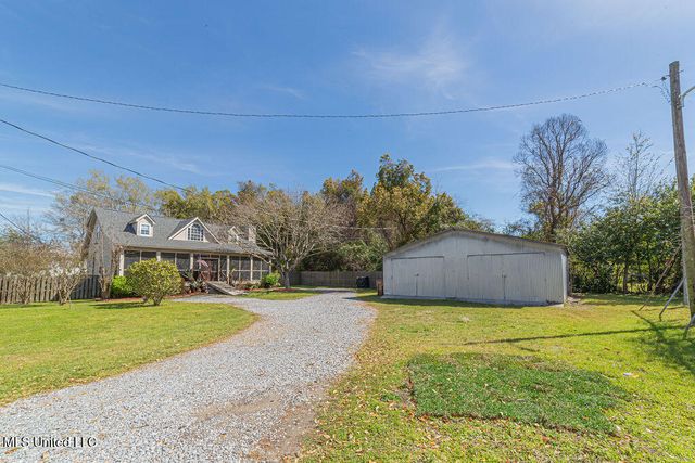 114 Menge Avenue, Pass Christian, MS 39571