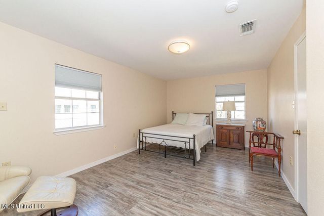 114 Menge Avenue, Pass Christian, MS 39571