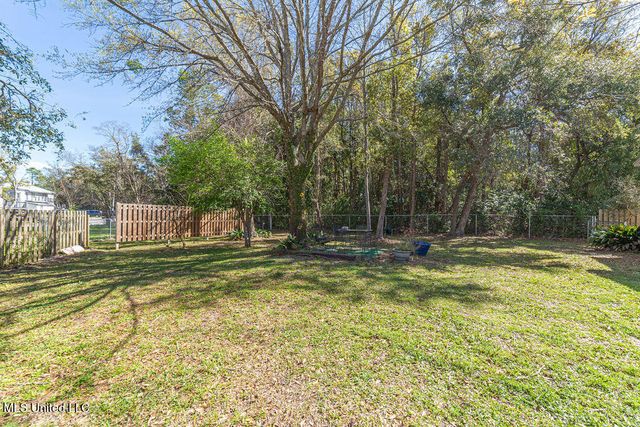 114 Menge Avenue, Pass Christian, MS 39571