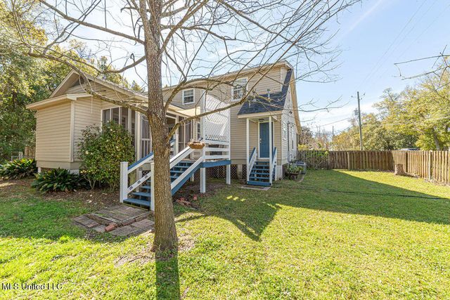 114 Menge Avenue, Pass Christian, MS 39571