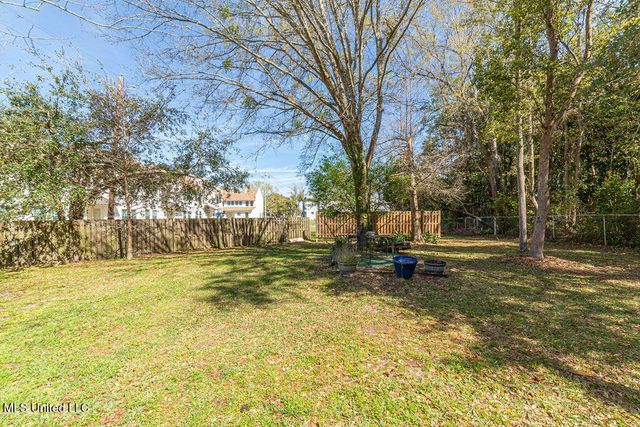114 Menge Avenue, Pass Christian, MS 39571