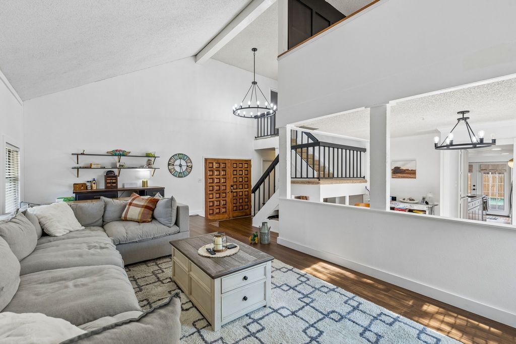 3437 Castle Rock Lane, Garland, TX 75044