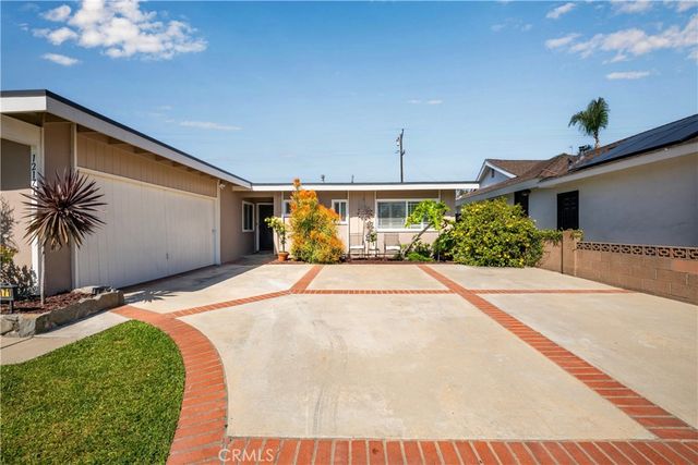 12171 Paseo Bonita, Los Alamitos, CA 90720