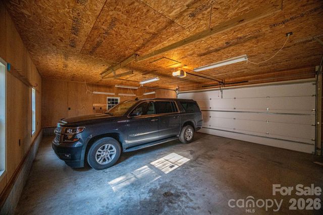 1306 11th Avenue SE, Hickory, NC 28602