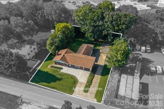 1306 11th Avenue SE, Hickory, NC 28602