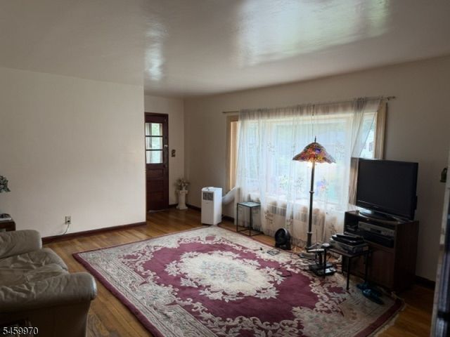 290 Jensen Ave, Rahway City, NJ 07065