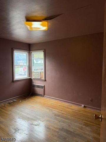 290 Jensen Ave, Rahway City, NJ 07065