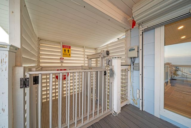 1407 John Street, Dickinson, TX 77539