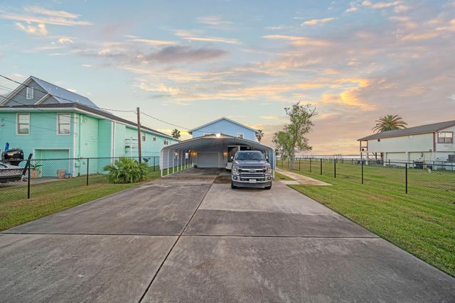 1407 John Street, Dickinson, TX 77539