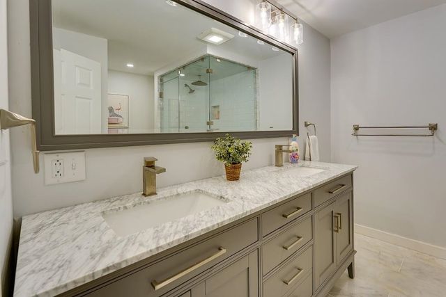 190 Route 11 Unit 2, Peru, VT 05152