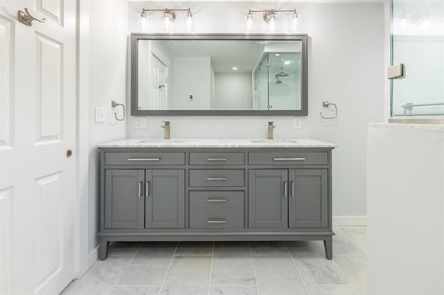 190 Route 11 Unit 2, Peru, VT 05152