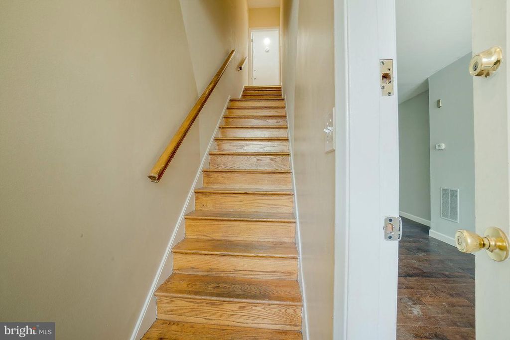 Image 25 of property listing at 1522 E BALTIMORE ST, Baltimore, MD 21231