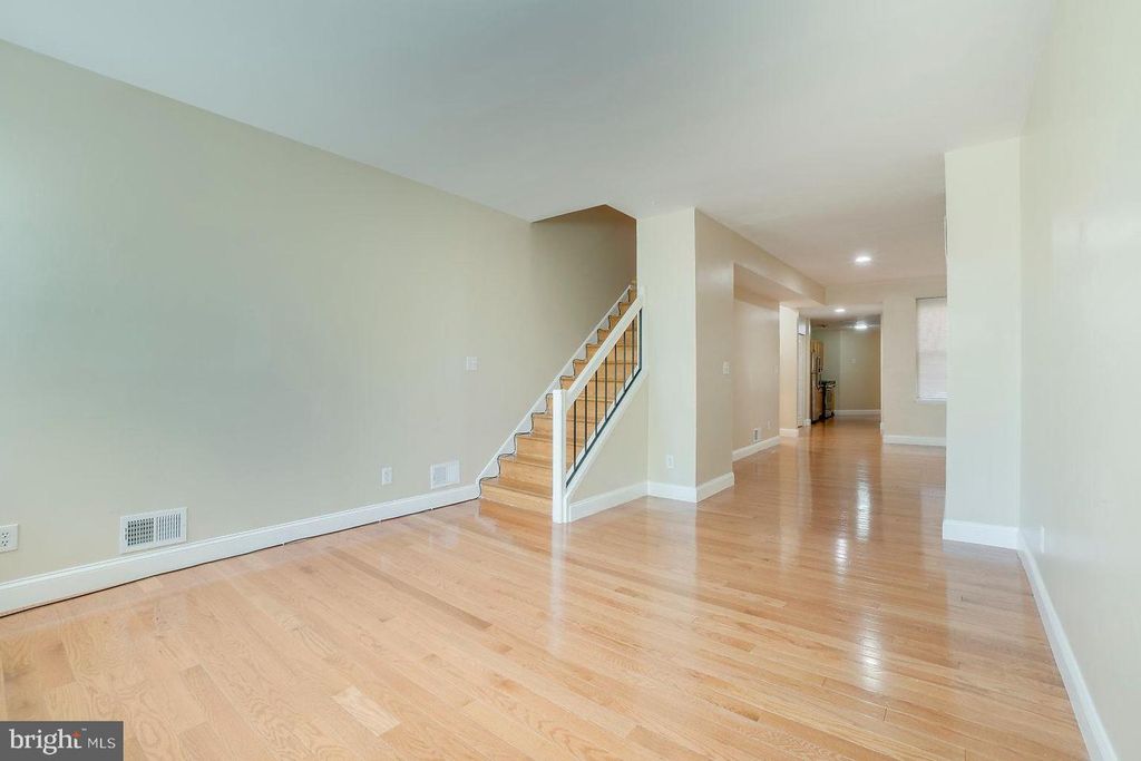 Image 30 of property listing at 1522 E BALTIMORE ST, Baltimore, MD 21231
