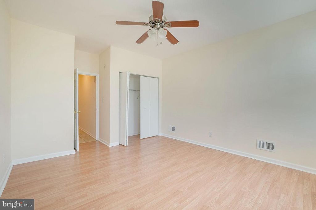 Image 42 of property listing at 1522 E BALTIMORE ST, Baltimore, MD 21231