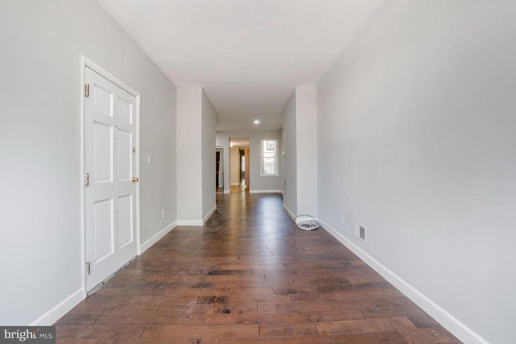 Image 7 of property listing at 1522 E BALTIMORE ST, Baltimore, MD 21231