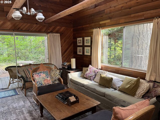 Cabin 64 Northwoods, Cougar, WA 98616