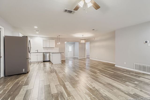 3203 Quakertown, San Antonio, TX 78230