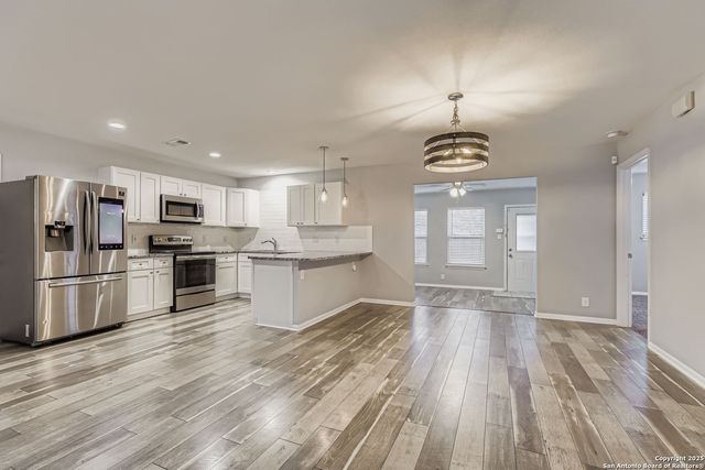 3203 Quakertown, San Antonio, TX 78230