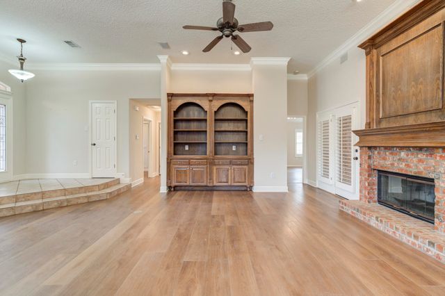 10502 Gary Avenue, Lubbock, TX 79423