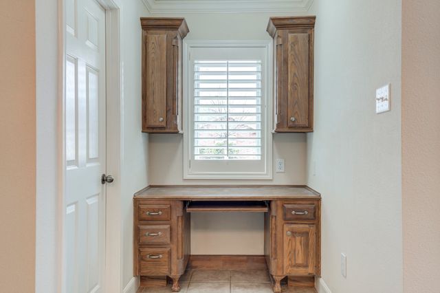 10502 Gary Avenue, Lubbock, TX 79423