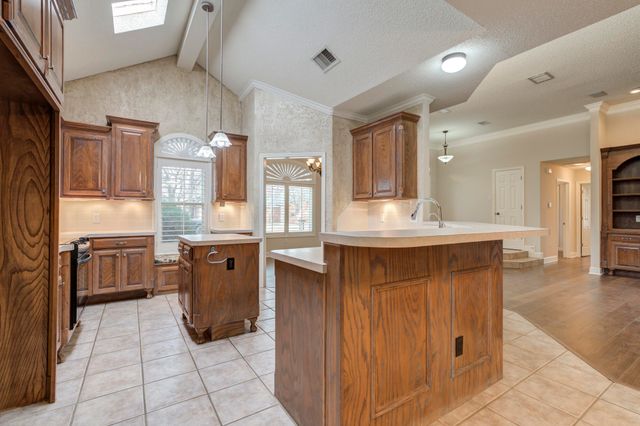 10502 Gary Avenue, Lubbock, TX 79423