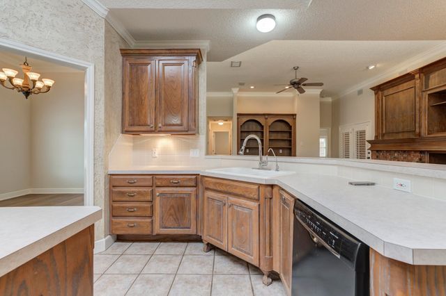 10502 Gary Avenue, Lubbock, TX 79423