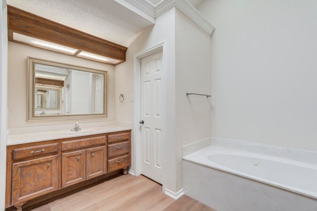 10502 Gary Avenue, Lubbock, TX 79423