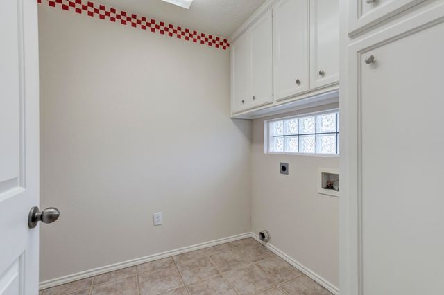 10502 Gary Avenue, Lubbock, TX 79423