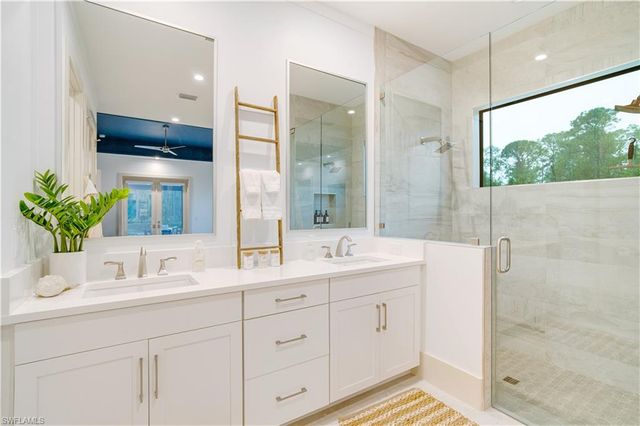 2991 2nd ST NW, Naples, FL 34120