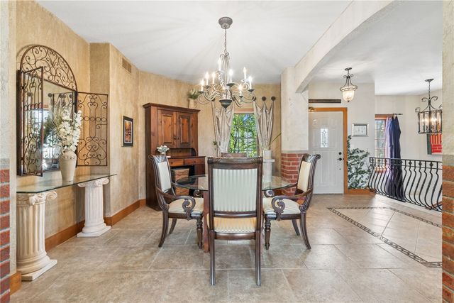 1900 Valentine Drive, Marion, IA 52302