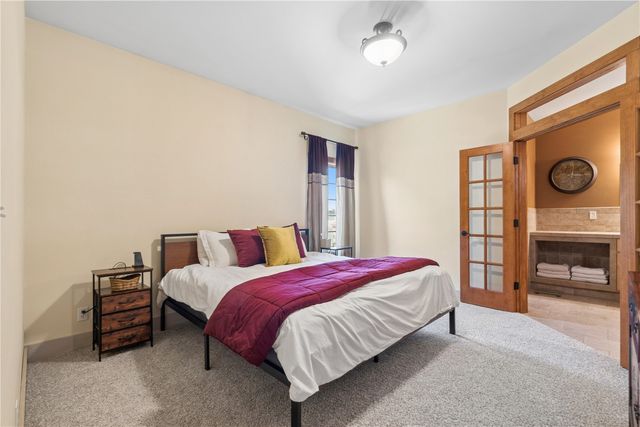 1900 Valentine Drive, Marion, IA 52302