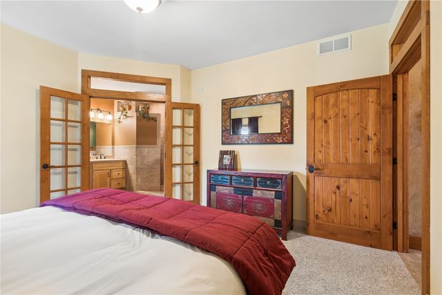 1900 Valentine Drive, Marion, IA 52302