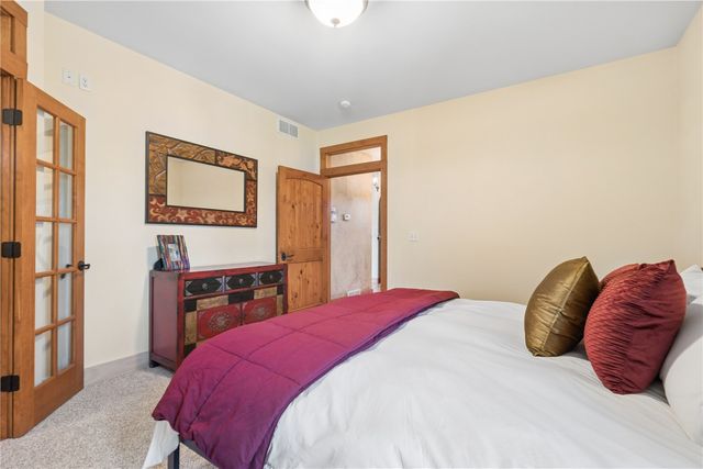 1900 Valentine Drive, Marion, IA 52302