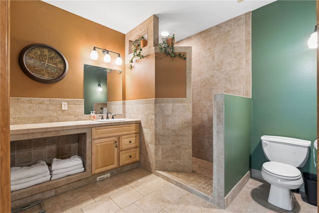 1900 Valentine Drive, Marion, IA 52302