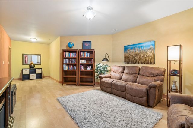 1900 Valentine Drive, Marion, IA 52302