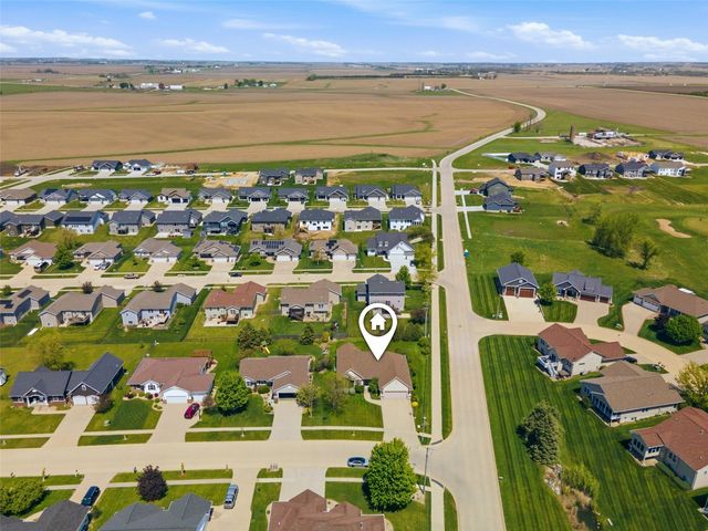1900 Valentine Drive, Marion, IA 52302