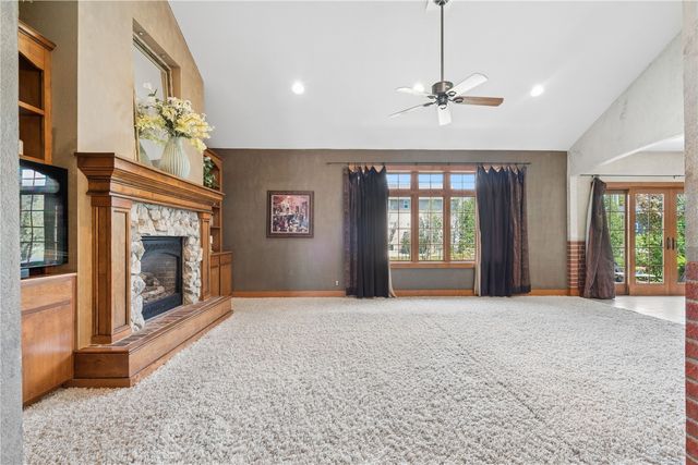 1900 Valentine Drive, Marion, IA 52302