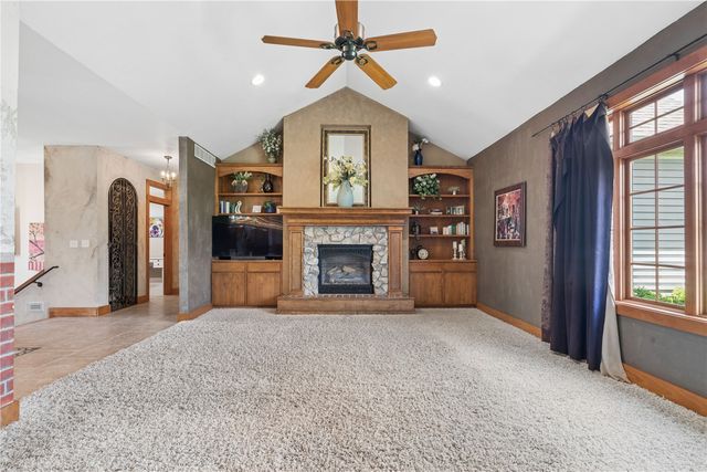 1900 Valentine Drive, Marion, IA 52302