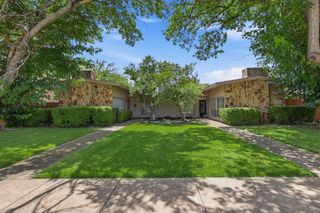 13422 Blossomheath Lane, Dallas, TX 75240