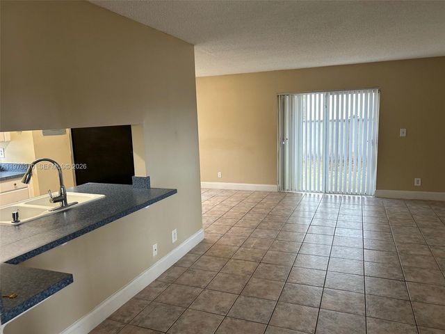 301 SW 86th Avenue 102, Pembroke Pines, FL 33025