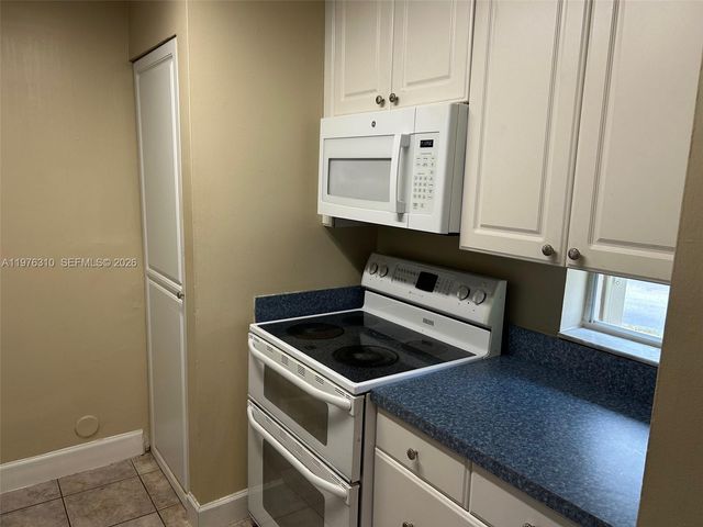 301 SW 86th Avenue 102, Pembroke Pines, FL 33025
