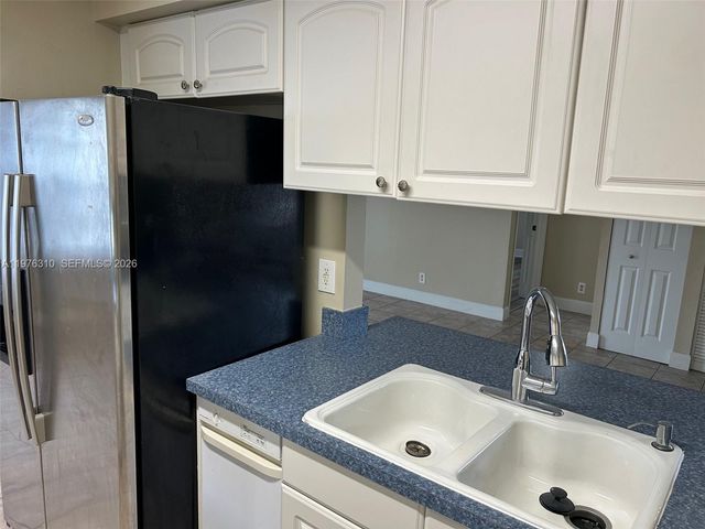 301 SW 86th Avenue 102, Pembroke Pines, FL 33025